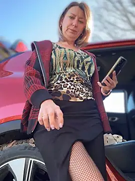 Milena-MilfaXXX online show from 18, 11, 2025