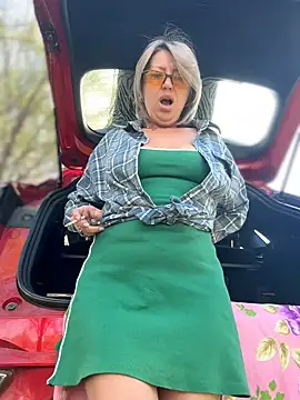 Milena-MilfaXXX online show from 15, 4, 2026