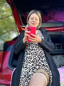 Milena-MilfaXXX online show from 13, 5, 2026