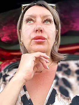 Milena-MilfaXXX online show from 27, 5, 2026