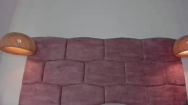 dani velvet online show from 8, 3, 2026