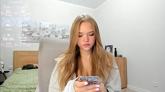 Snapshot of flooora_0 chatting on 8, 1, 2026 flooora 0 online show from 8, 1, 2026