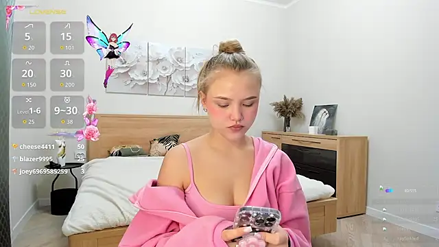 Snapshot of flooora_0 chatting on 11, 10, 2025 flooora 0 online show from 11, 10, 2025