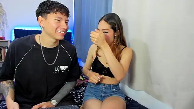 Snapshot of Tatiiana_n_Damiian chatting on 15, 12, 2025 Tatiiana n Damiian online show from 15, 12, 2025