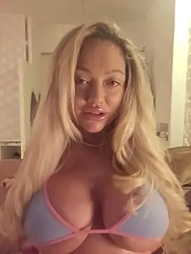 misstitmouseofficial online show from 19, 9, 2025