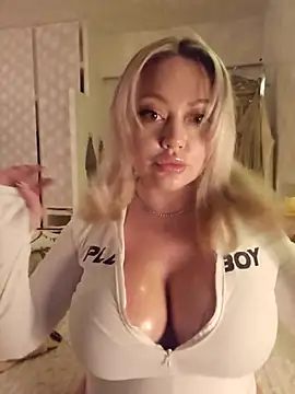 misstitmouseofficial online show from 15, 12, 2025