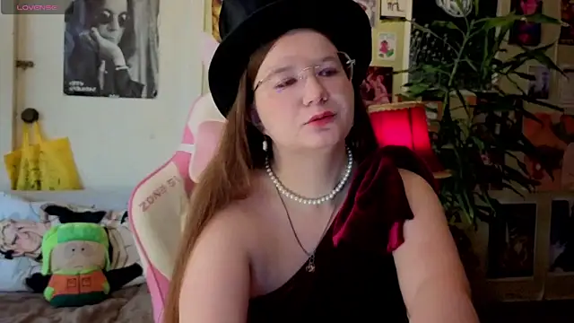 Sienna-Cow online show from 26, 9, 2025