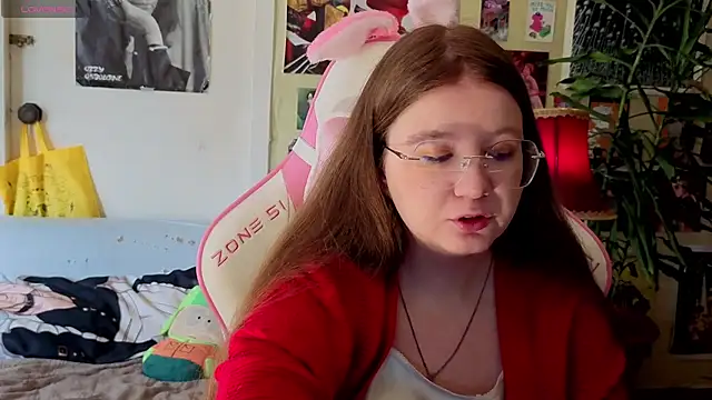 Sienna-Cow online show from 25, 9, 2025