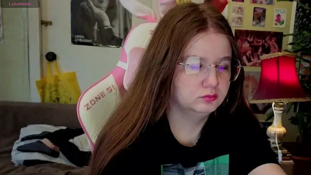 Sienna-Cow online show from 16, 10, 2025