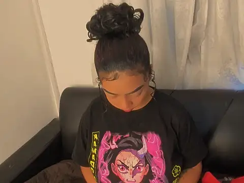 nahomy ryans online show from 26, 11, 2025