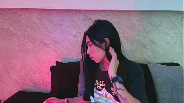 Snapshot of Dixie_grey1 chatting on 14, 11, 2025 Dixie grey1 online show from 14, 11, 2025