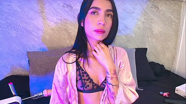 Snapshot of Dixie_grey1 chatting on 28, 10, 2025 Dixie grey1 online show from 28, 10, 2025