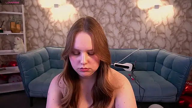 CrystallPaws online show from 5, 3, 2026