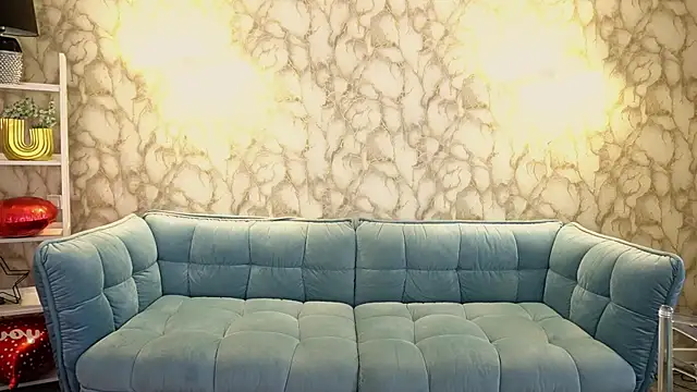 CrystallPaws online show from 2, 4, 2026