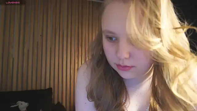 CrystallPaws online show from 23, 12, 2025