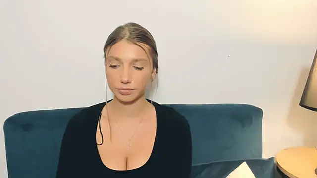 EmmaGorgeous online show from 9, 3, 2026