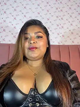 Hela Collins online show from 5, 10, 2025