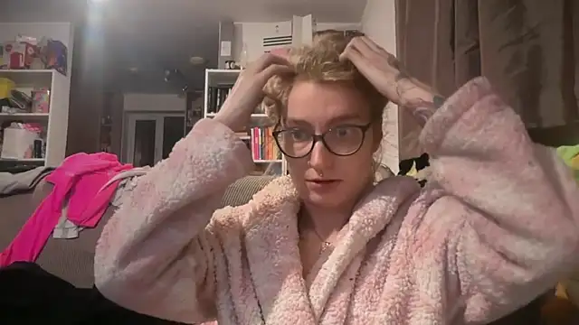 Snapshot of harleyblair chatting on 20, 5, 2026 harleyblair online show from 20, 5, 2026