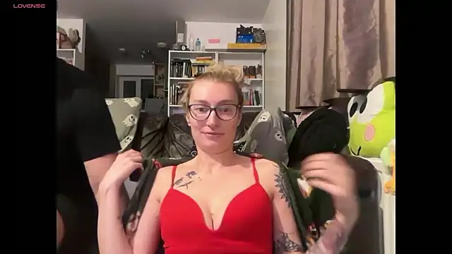 harleyblair online show from 24, 11, 2025