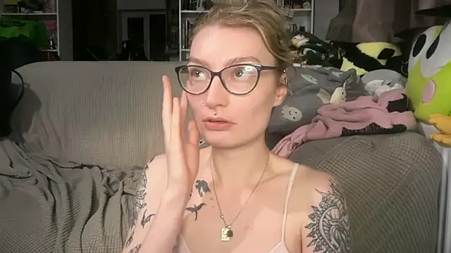 harleyblair online show from 13, 7, 2026