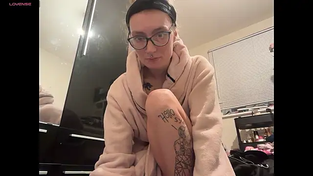 harleyblair online show from 23, 11, 2025