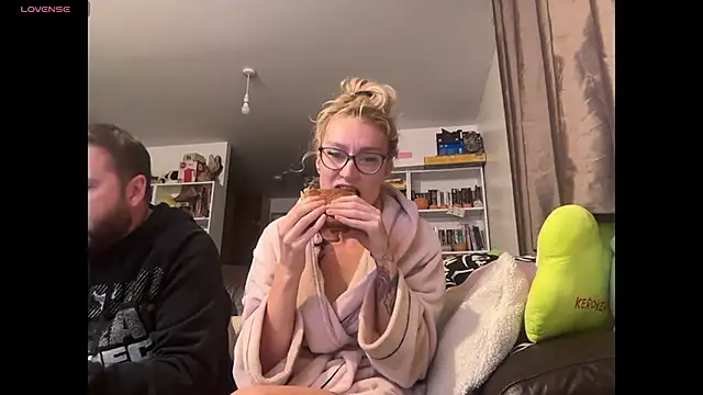 harleyblair online show from 27, 10, 2025