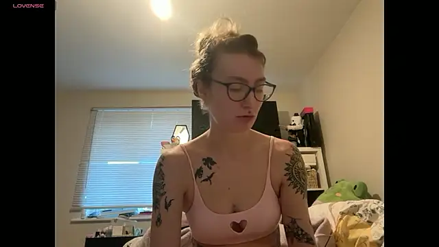 Snapshot of harleyblair chatting on 15, 2, 2026 harleyblair online show from 15, 2, 2026