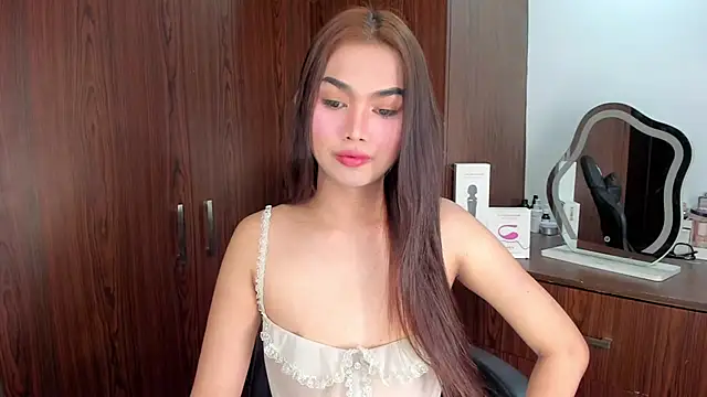 lovableXnaughty lily online show from 19, 12, 2025