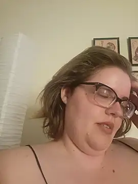 VeiledMuse online show from 12, 4, 2026