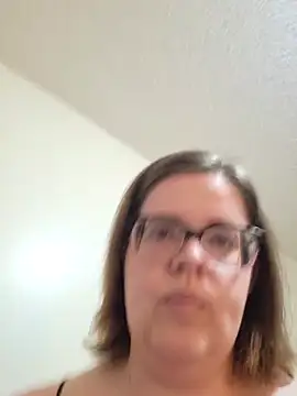 VeiledMuse online show from 19, 4, 2026