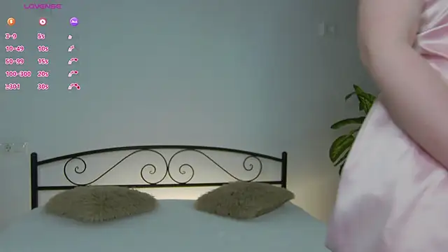 Snapshot of AlexsisFaee chatting on 9, 6, 2026 AlexsisFaee online show from 9, 6, 2026