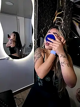  ManuVeelez online show from 8, 10, 2025