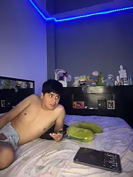 Snapshot of Kailertwink chatting on 4, 6, 2026 Kailertwink online show from 4, 6, 2026