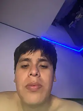 Snapshot of Kailertwink chatting on 12, 6, 2026 Kailertwink online show from 12, 6, 2026