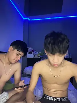 Snapshot of Kailertwink chatting on 27, 6, 2026 Kailertwink online show from 27, 6, 2026