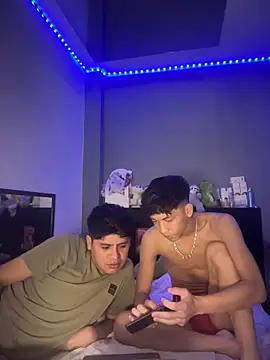 Kailertwink online show from 7, 5, 2026