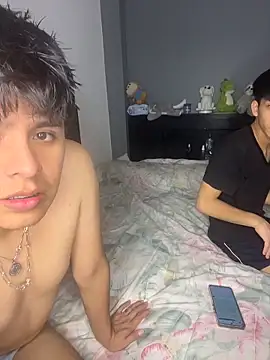 Kailertwink online show from 3, 12, 2025