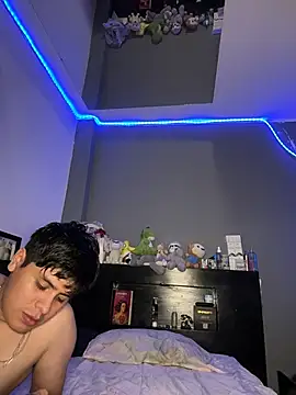Snapshot of Kailertwink chatting on 12, 7, 2026 Kailertwink online show from 12, 7, 2026