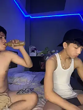 Snapshot of Kailertwink chatting on 29, 6, 2026 Kailertwink online show from 29, 6, 2026