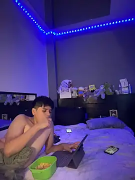 Kailertwink online show from 3, 5, 2026