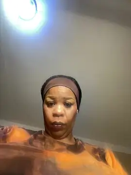 Snapshot of THICKBUNNYCHICKxxx chatting on 4, 5, 2026 THICKBUNNYCHICKxxx online show from 4, 5, 2026