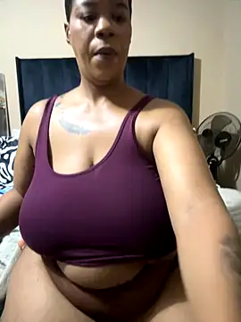 THICKBUNNYCHICKxxx online show from 3, 10, 2025