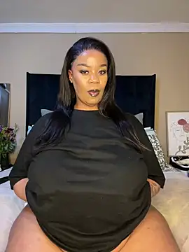 Snapshot of THICKBUNNYCHICKxxx chatting on 7, 6, 2026 THICKBUNNYCHICKxxx online show from 7, 6, 2026