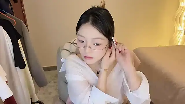 Robin-o3 online show from 4, 12, 2025