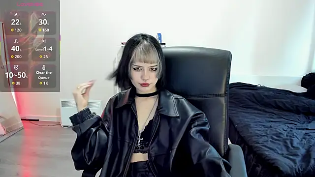 LiyaLuna online show from 10, 10, 2025