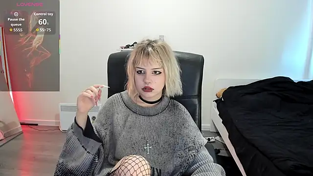 LiyaLuna online show from 8, 10, 2025