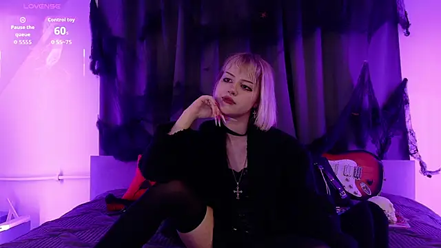 LiyaLuna online show from 24, 9, 2025