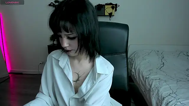 LiyaLuna online show from 25, 2, 2026