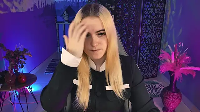 Stef Nicks online show from 3, 10, 2025