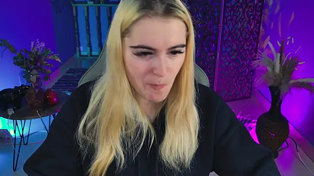 Stef Nicks online show from 6, 10, 2025